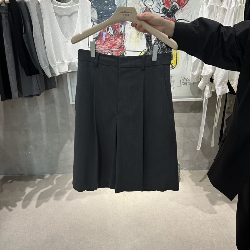 LAMAGIEPIE/LAMAGIE GREY韓國東大門直郵女士新品休閑短褲LAMAGIEPIE/LAMAGIE GREY短褲圖色3墨色