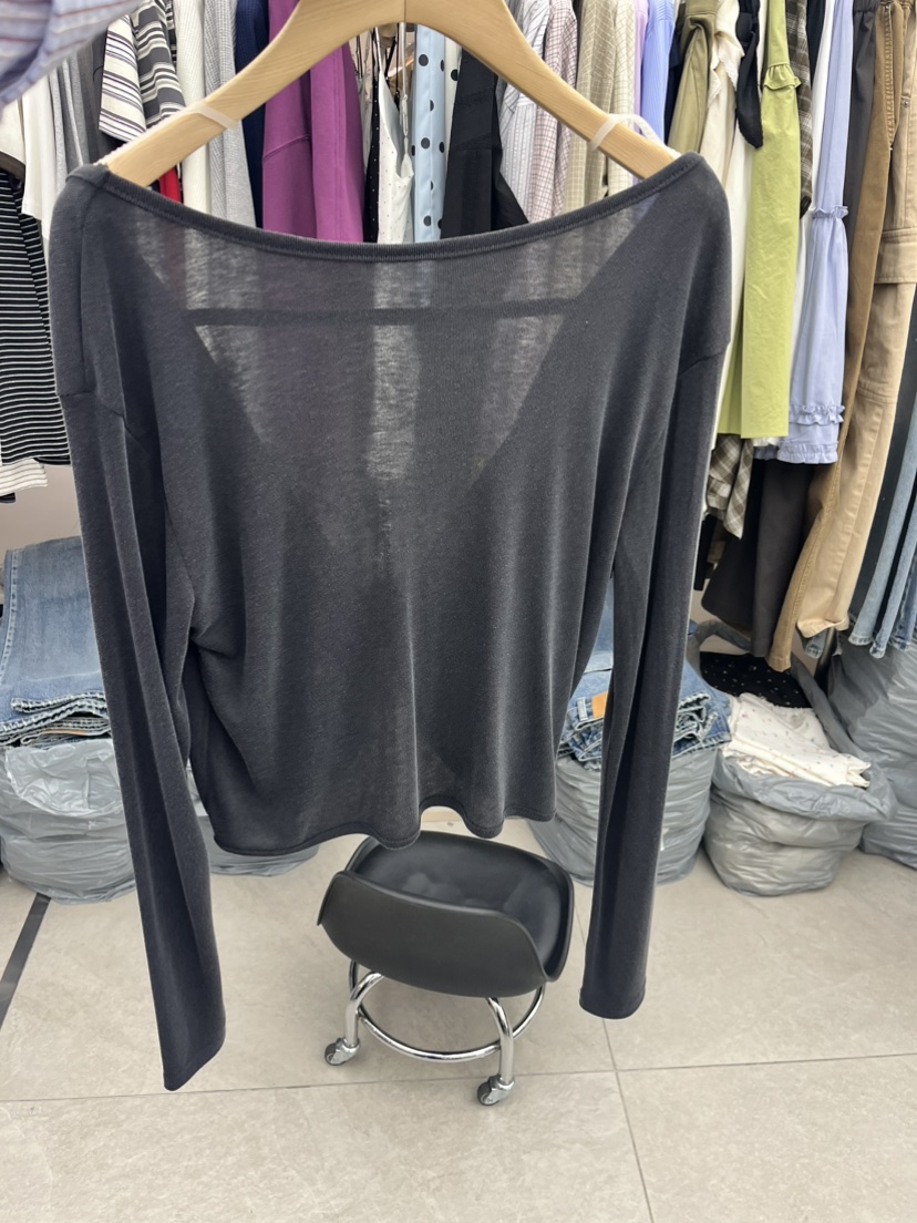 I MFACT東大門直郵女裝新款熱賣推薦人氣長袖T恤不含內搭I MFACT長袖T恤圖色2