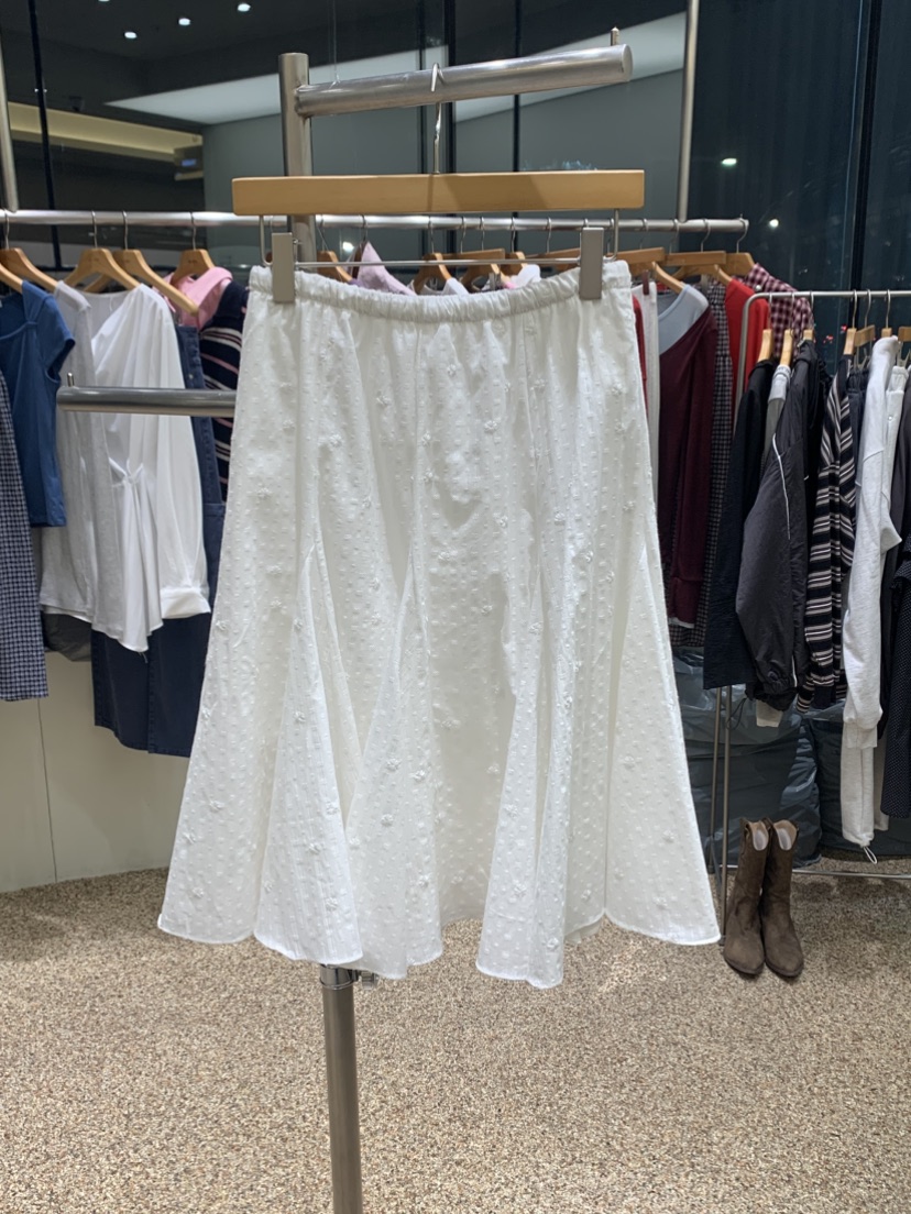 VAARA東大門實拍女士新款推薦真品職業半身裙中短裙刺繡棉VAARA半身裙/中短裙