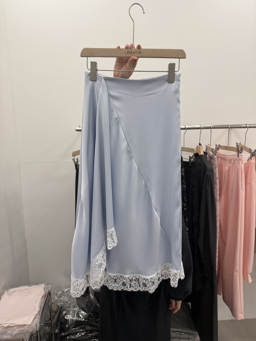 LEMATIN韓國代購女士新品真品26春夏熱賣人氣長裙不對稱緞面LEMATIN長裙圖色2