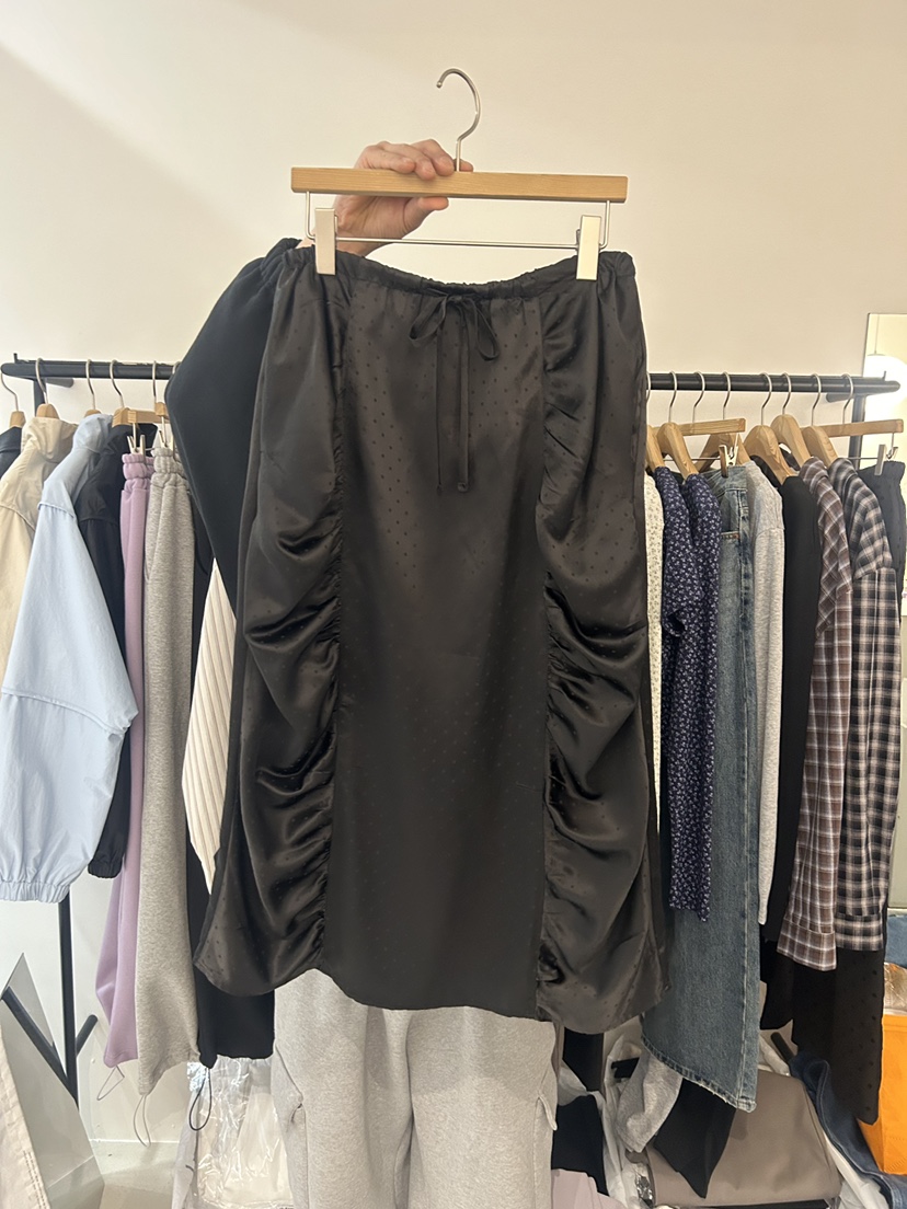 AS THOUGHT韓國直郵女裝新款時尚真品休閑人氣26春夏長裙褶皺AS THOUGHT長裙圖色2