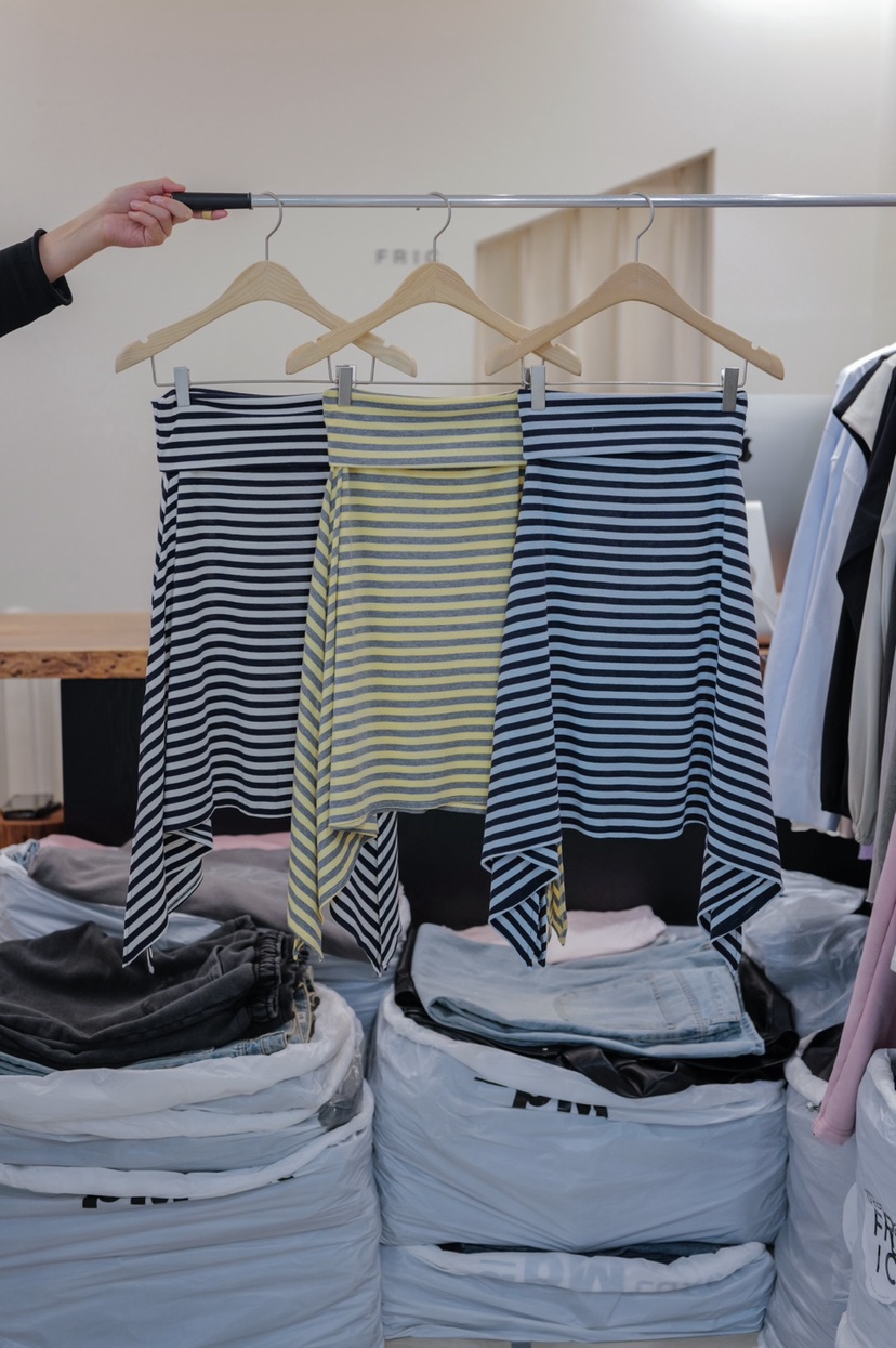 FRIC韓國代購女士新款時尚熱賣26春夏人氣半身裙中短裙條紋FRIC半身裙/中短裙