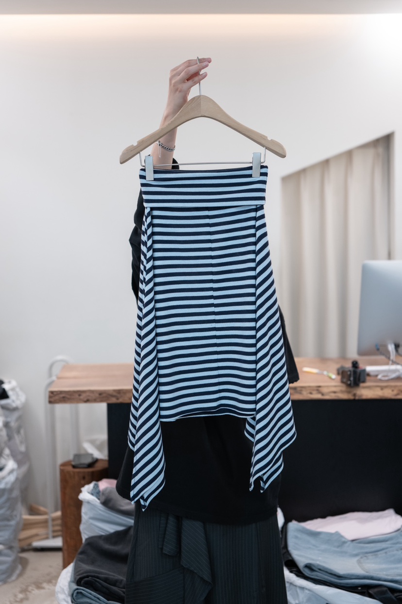 FRIC韓國代購女士新款時尚熱賣26春夏人氣半身裙中短裙條紋FRIC半身裙/中短裙