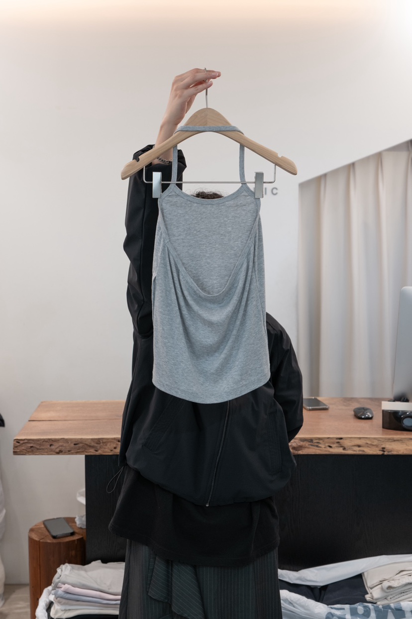 FRIC東大門代購女裝新品真品時尚熱賣人氣推薦吊帶背心露肩FRIC吊帶/背心