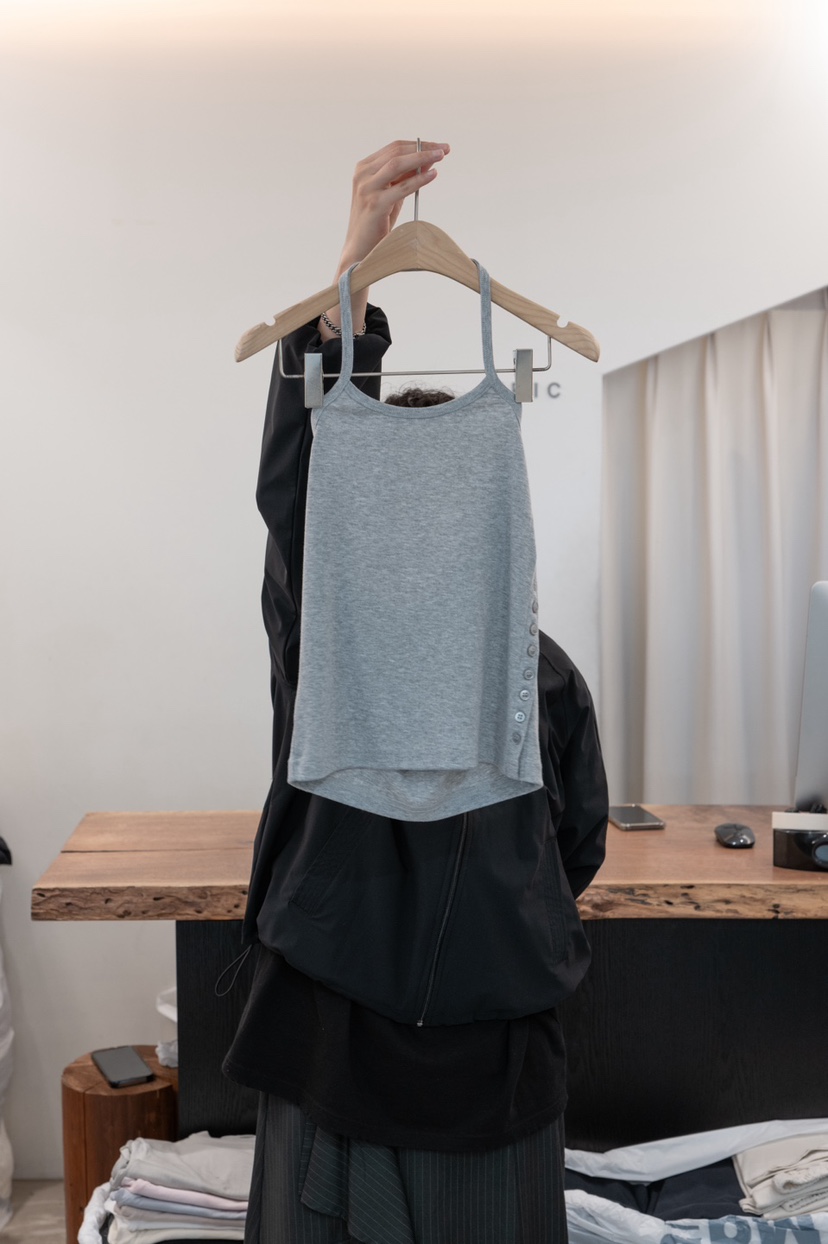 FRIC東大門代購女裝新品真品時尚熱賣人氣推薦吊帶背心露肩FRIC吊帶/背心圖色4