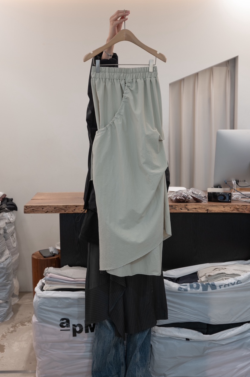 FRIC韓國代購女裝新品人氣休閑時尚熱賣推薦長裙不對稱褶裥FRIC長裙圖色2