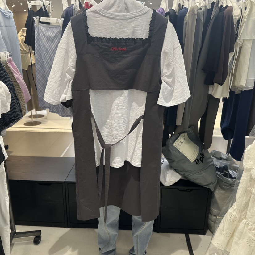 OLI SEOUL東大門直郵女裝新品真品熱賣人氣連衣裙不含內搭OLI SEOUL連衣裙