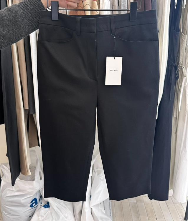 MOANI東大門代購女裝新款時尚職業真品26春夏熱賣人氣短褲MOANI短褲圖色1
