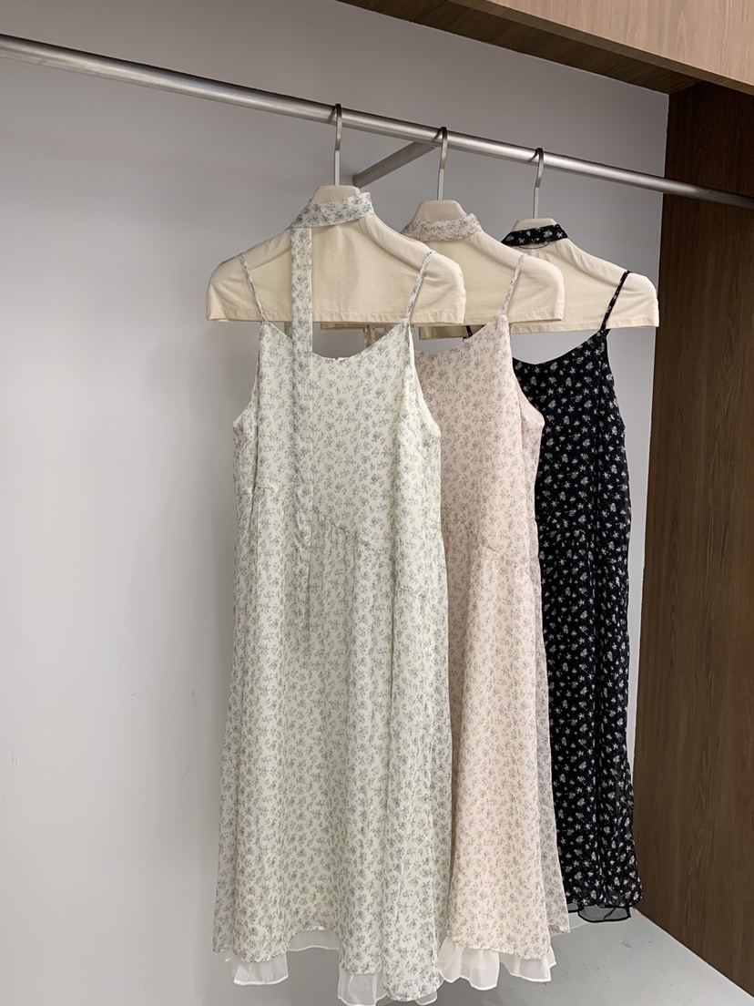 ONE MONE韓國直郵女士新款時尚真品休閑26春夏連衣裙含脖帶ONE MONE連衣裙