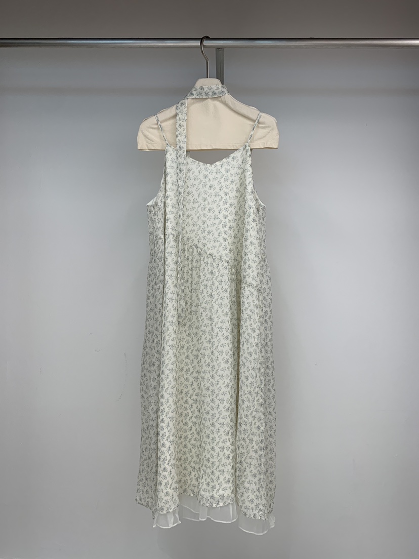 ONE MONE韓國直郵女士新款時尚真品休閑26春夏連衣裙含脖帶ONE MONE連衣裙圖色1