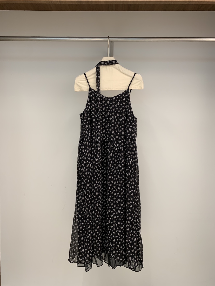 ONE MONE韓國直郵女士新款時尚真品休閑26春夏連衣裙含脖帶ONE MONE連衣裙圖色2