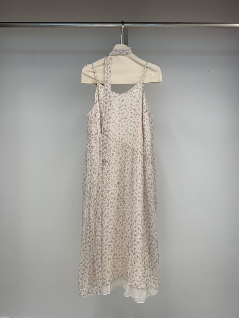 ONE MONE韓國直郵女士新款時尚真品休閑26春夏連衣裙含脖帶ONE MONE連衣裙圖色3