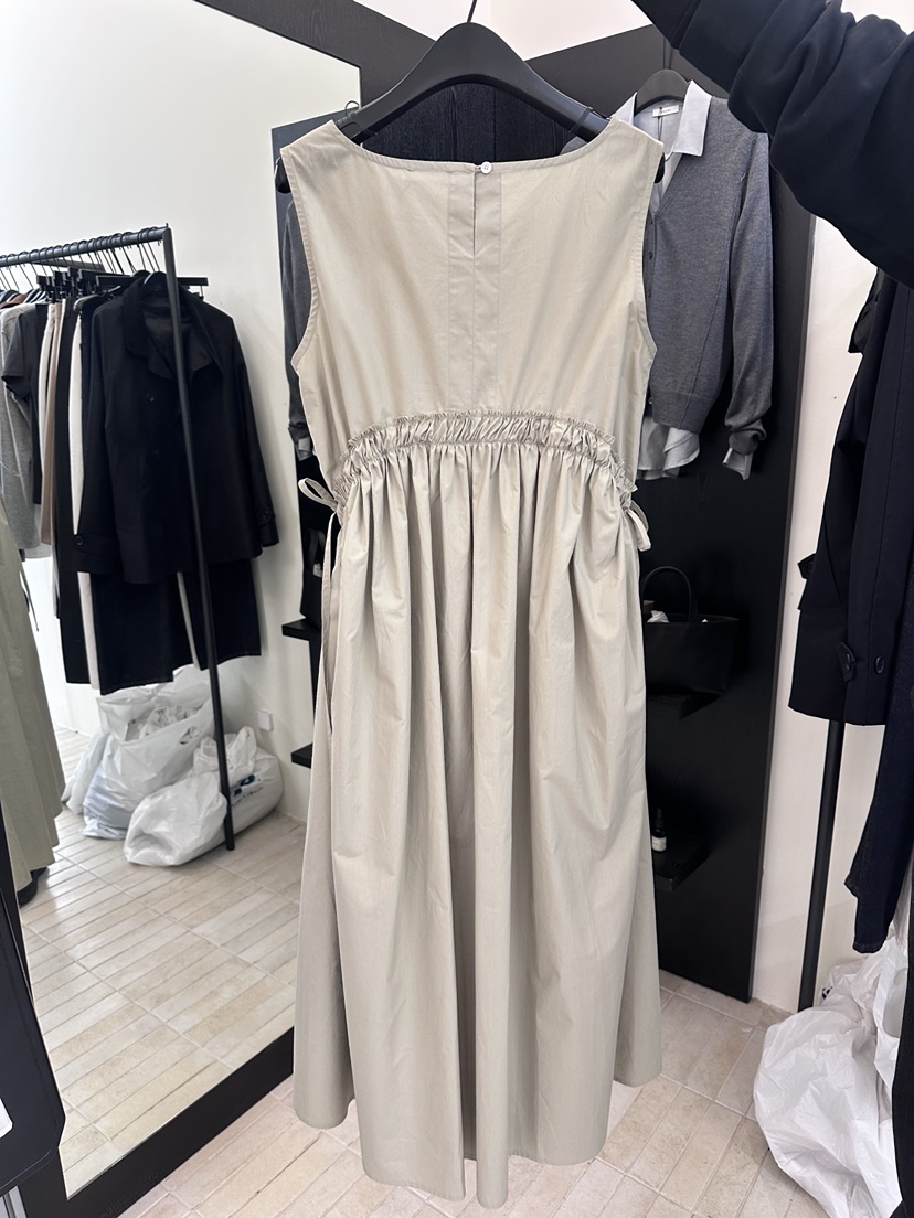 MOANI東大門實拍女士新款時尚人氣26春夏休閑熱賣連衣裙褶皺MOANI連衣裙