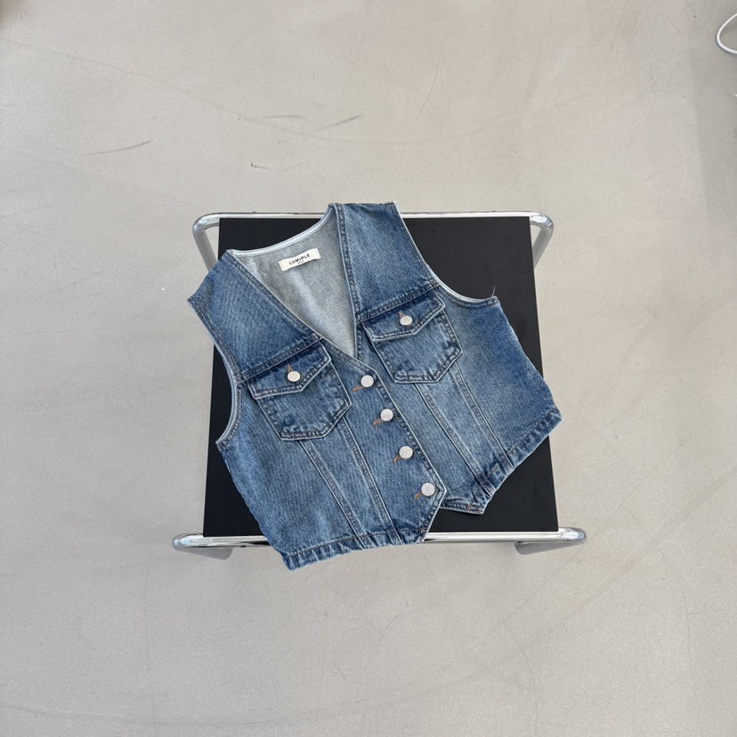 LUMIPLE東大門實拍女裝新品時尚推薦熱賣人氣職業休閑馬甲LUMIPLE馬甲