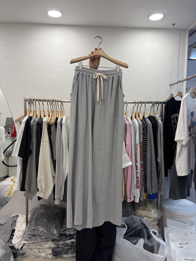 DELICATE東大門直郵女士新品26春夏職業人氣真品休閑褲褶裥DELICATE休閑褲圖色1