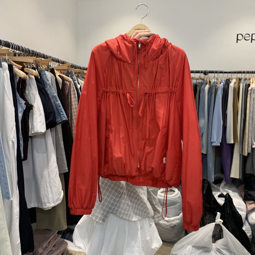 ALMOND PEPE東大門代購女裝新品26春夏時尚熱賣夾克連帽ALMOND PEPE夾克圖色2