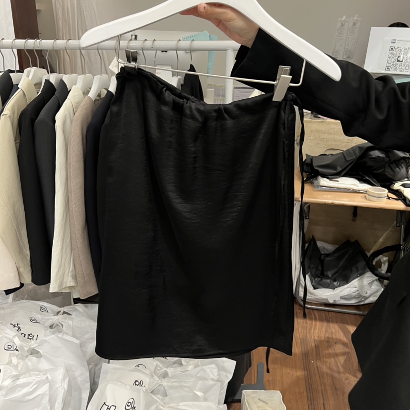 UNDERSTANDING東大門實拍女裝新款真品26春夏半身裙中短裙緞面UNDERSTANDING半身裙/中短裙圖色1