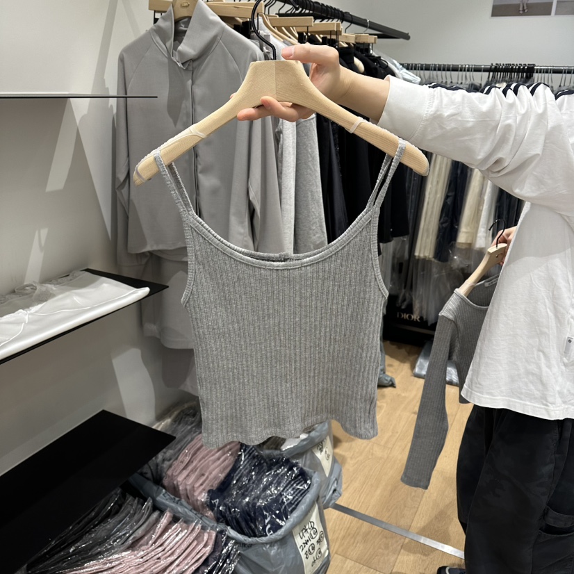 aube nunt東大門直郵女裝新品職業熱賣真品推薦吊帶背心aube nunt吊帶/背心