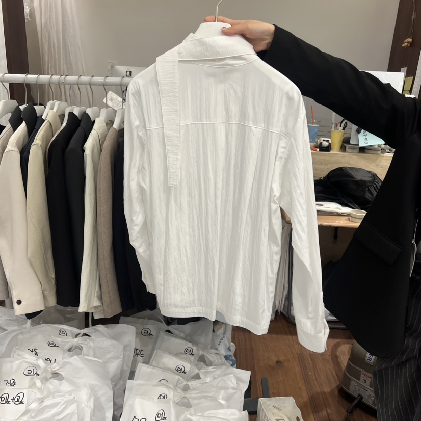 UNDERSTANDING東大門實拍女裝新品時尚推薦熱賣襯衫蕾絲衫UNDERSTANDING襯衫/蕾絲衫