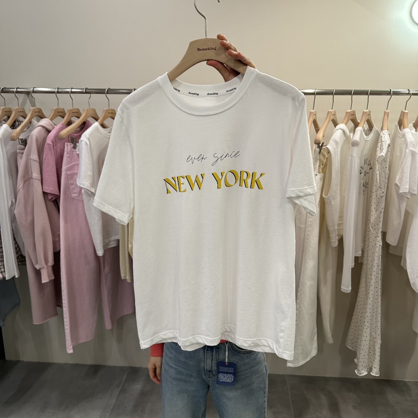 URBANSTORY/REMAKING東大門實拍女士新品人氣休閑26春夏T恤Remaking/URBANSTORYT恤圖色2