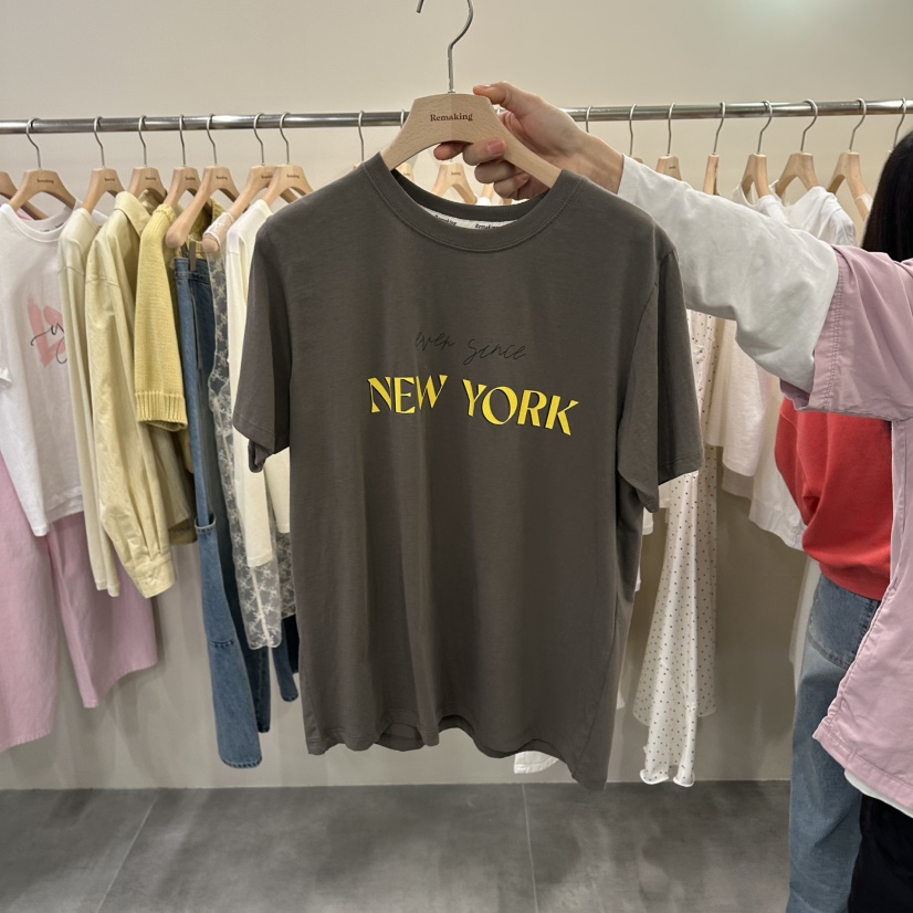 URBANSTORY/REMAKING東大門實拍女士新品人氣休閑26春夏T恤Remaking/URBANSTORYT恤圖色3