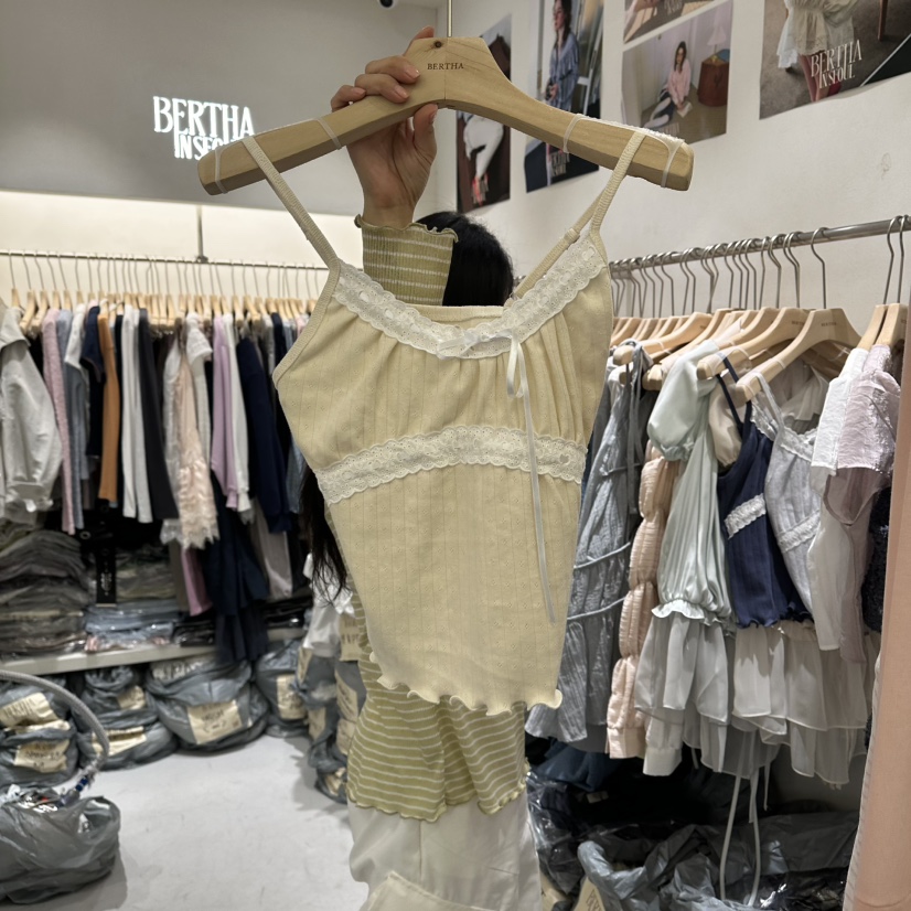 BERTHA東大門代購女裝新款時尚真品吊帶背心蕾絲羅紋鏤空BERTHA吊帶/背心圖色1