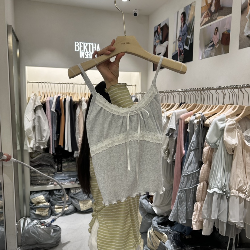 BERTHA東大門代購女裝新款時尚真品吊帶背心蕾絲羅紋鏤空BERTHA吊帶/背心圖色2