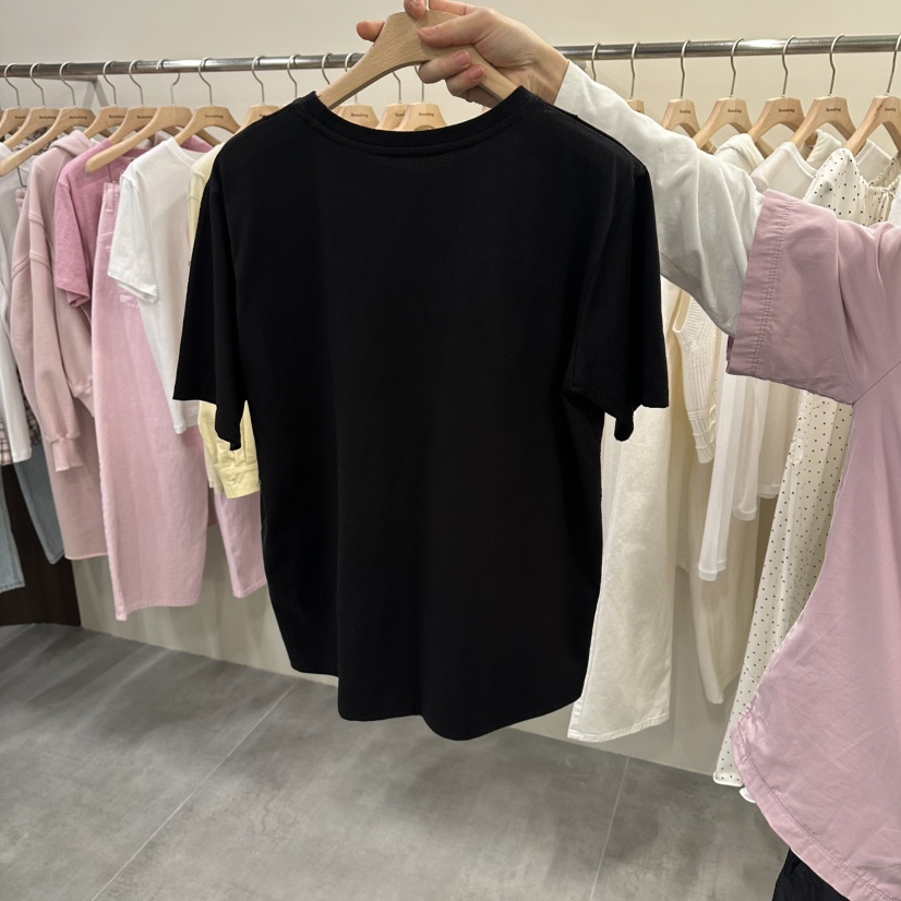 URBANSTORY/REMAKING東大門實拍女士新品人氣推薦真品T恤Remaking/URBANSTORYT恤