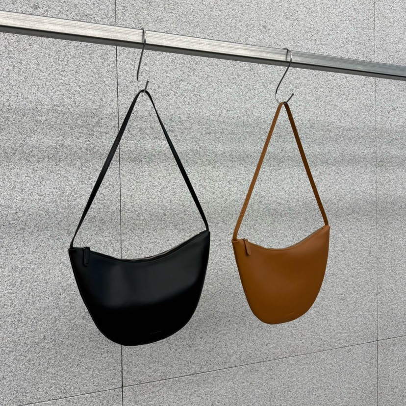 AT THE BAGEL東大門實拍女士新品休閑職業單肩斜跨包褶皺AT THE BAGEL單肩/斜跨包