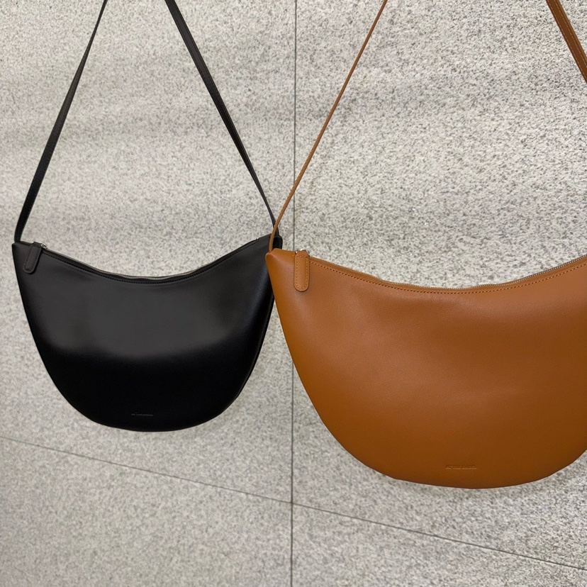 AT THE BAGEL東大門實拍女士新品休閑職業單肩斜跨包褶皺AT THE BAGEL單肩/斜跨包