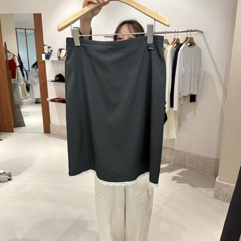 ANDMORE BUTTON東大門直郵女士新款人氣半身裙中短裙蕾絲ANDMORE BUTTON半身裙/中短裙圖色2