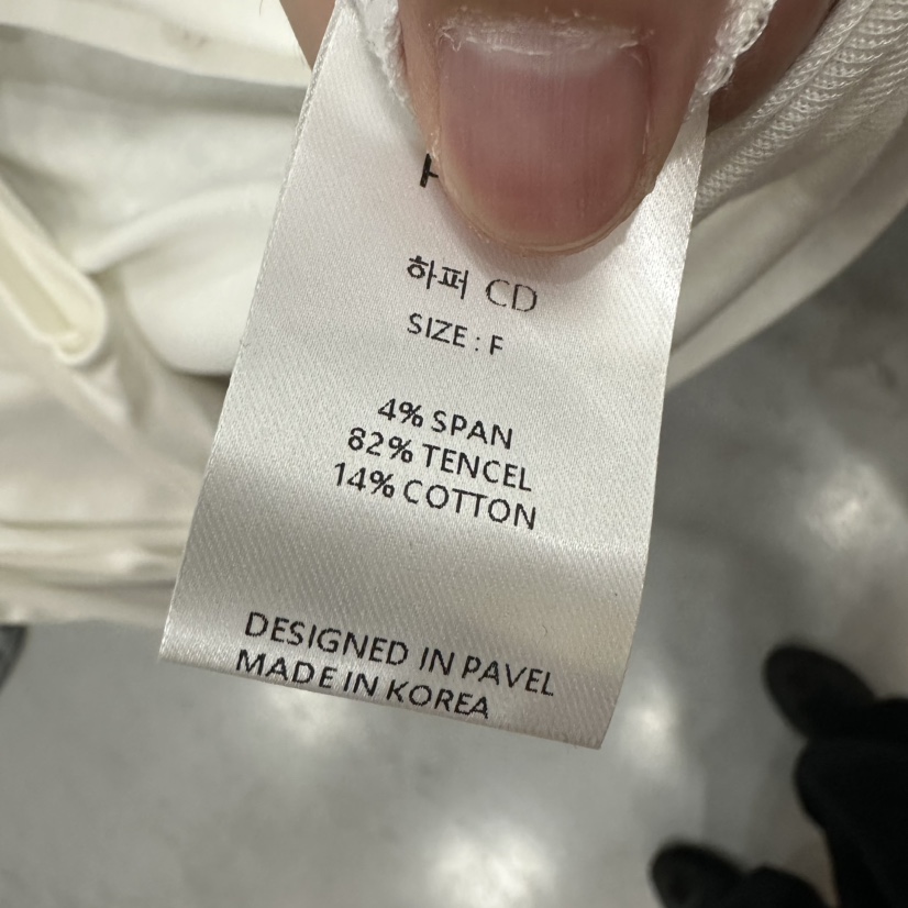 PAVEL東大門代購女裝新款真品人氣時尚長袖T恤不含內搭圍巾PAVEL長袖T恤