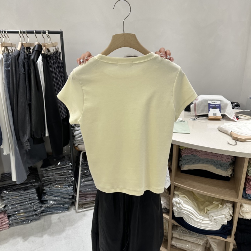 AURA東大門代購女裝新款職業人氣時尚推薦26春夏熱賣真品T恤Au raT恤