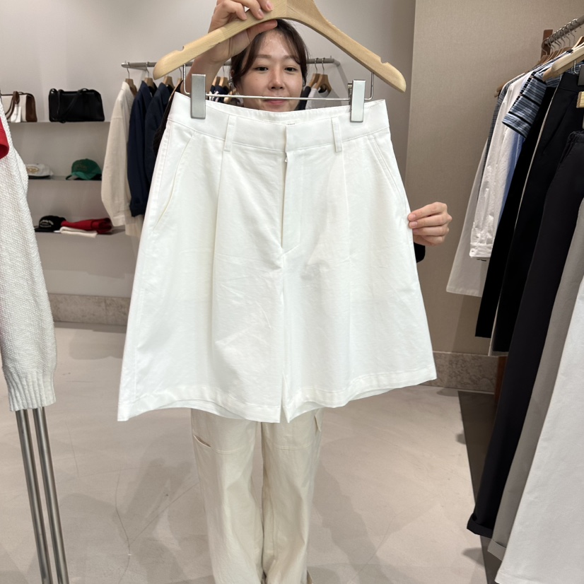 ANDMORE BUTTON東大門直郵女士新款26春夏休閑職業短褲棉質ANDMORE BUTTON短褲圖色1