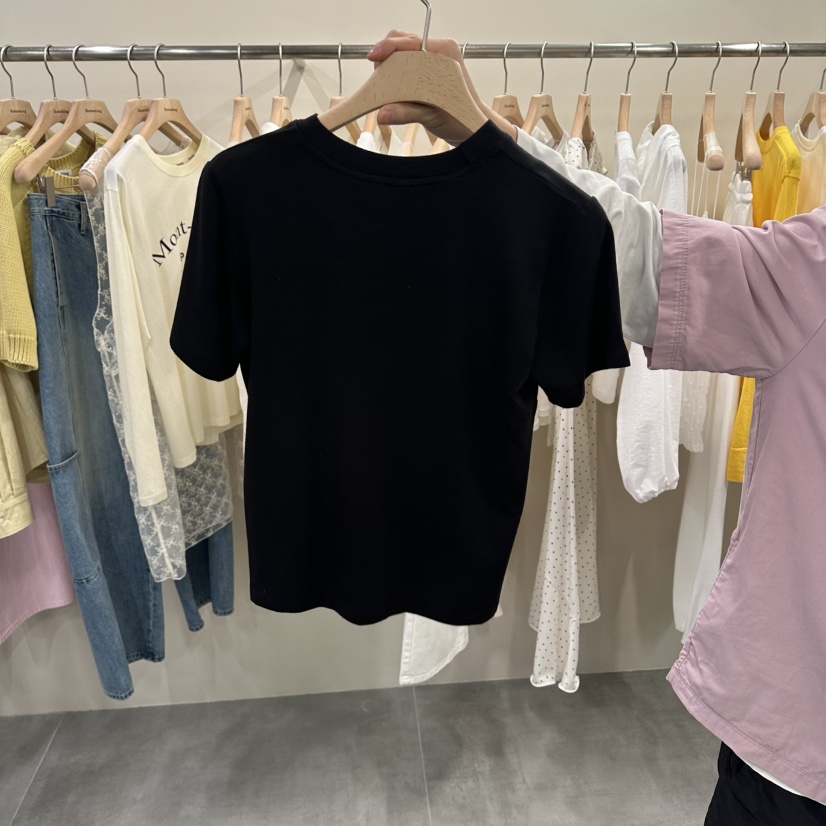 URBANSTORY/REMAKING韓國代購女裝新品熱賣推薦休閑時尚T恤Remaking/URBANSTORYT恤