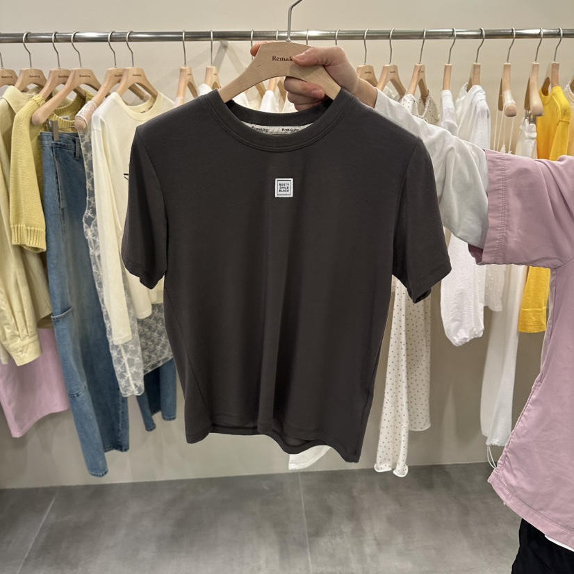 URBANSTORY/REMAKING韓國代購女裝新品熱賣推薦休閑時尚T恤Remaking/URBANSTORYT恤圖色3