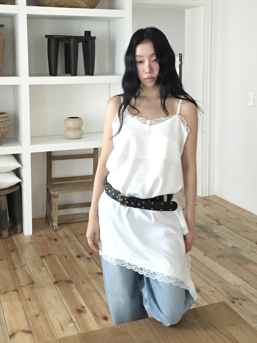 LOVE MOMENT韓國代購女裝新款時尚推薦26春夏連衣裙緞面LOVE MOMENT連衣裙