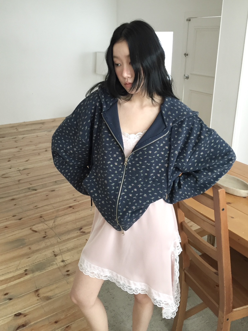 LOVE MOMENT韓國代購女裝新款時尚推薦26春夏連衣裙緞面LOVE MOMENT連衣裙