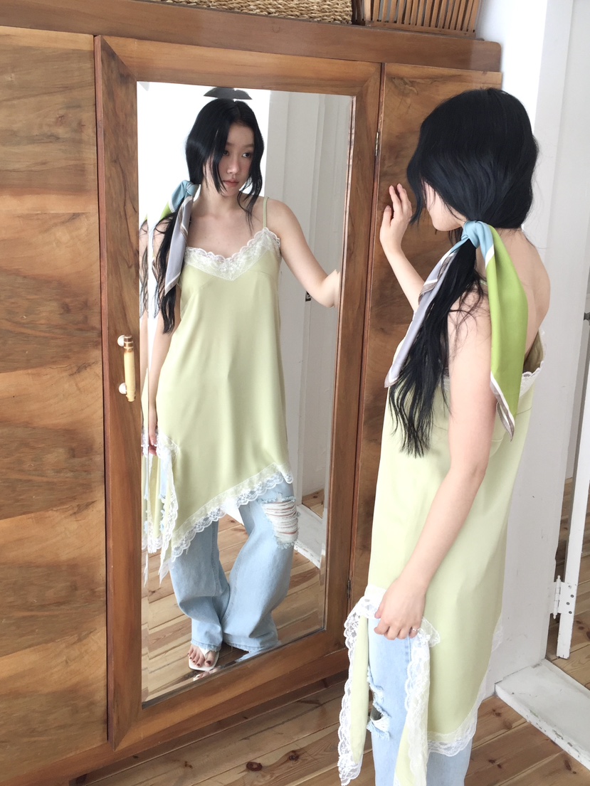 LOVE MOMENT韓國代購女裝新款時尚推薦26春夏連衣裙緞面LOVE MOMENT連衣裙