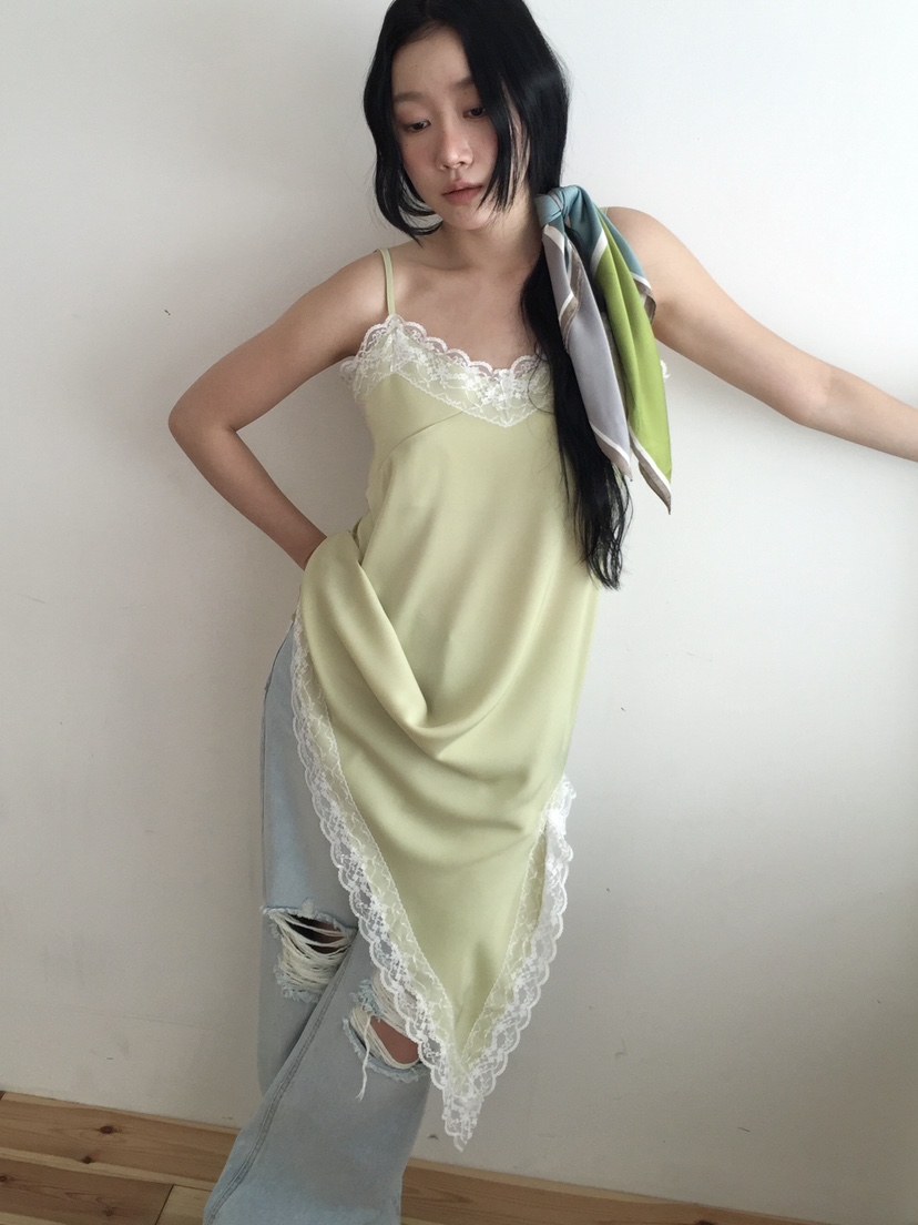 LOVE MOMENT韓國代購女裝新款時尚推薦26春夏連衣裙緞面LOVE MOMENT連衣裙