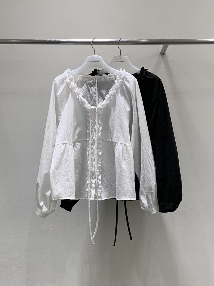 LOVE MOMENT東大門實拍女士新品推薦真品襯衫蕾絲衫荷葉邊LOVE MOMENT襯衫/蕾絲衫