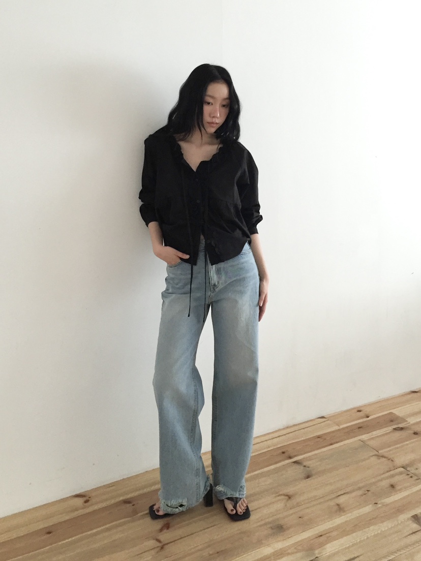 LOVE MOMENT東大門實拍女士新品推薦真品襯衫蕾絲衫荷葉邊LOVE MOMENT襯衫/蕾絲衫