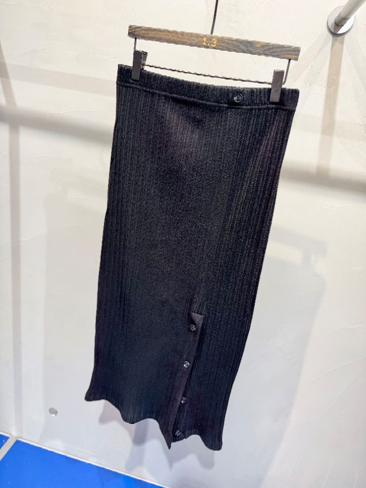 1.3韓國直郵女裝新款時尚26春夏熱賣休閑真品長裙紐扣羅紋1.3長裙