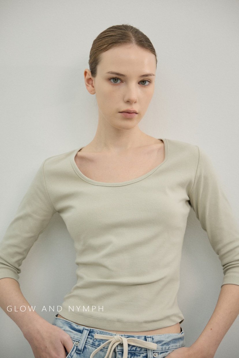 GLOW AND NYMPH東大門實拍女裝新品真品推薦職業長袖T恤GLOW AND NYMPH長袖T恤