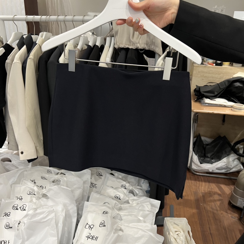 UNDERSTANDING韓國直郵女裝新款26春夏時尚推薦人氣真品短裙UNDERSTANDING短裙圖色2