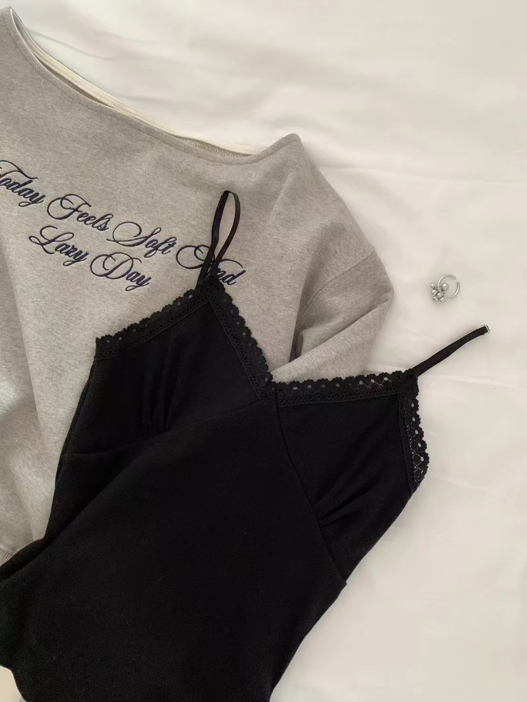 OUIR韓國東大門代購女士新款熱賣推薦時尚吊帶背心不含披肩OUIR吊帶/背心圖色2