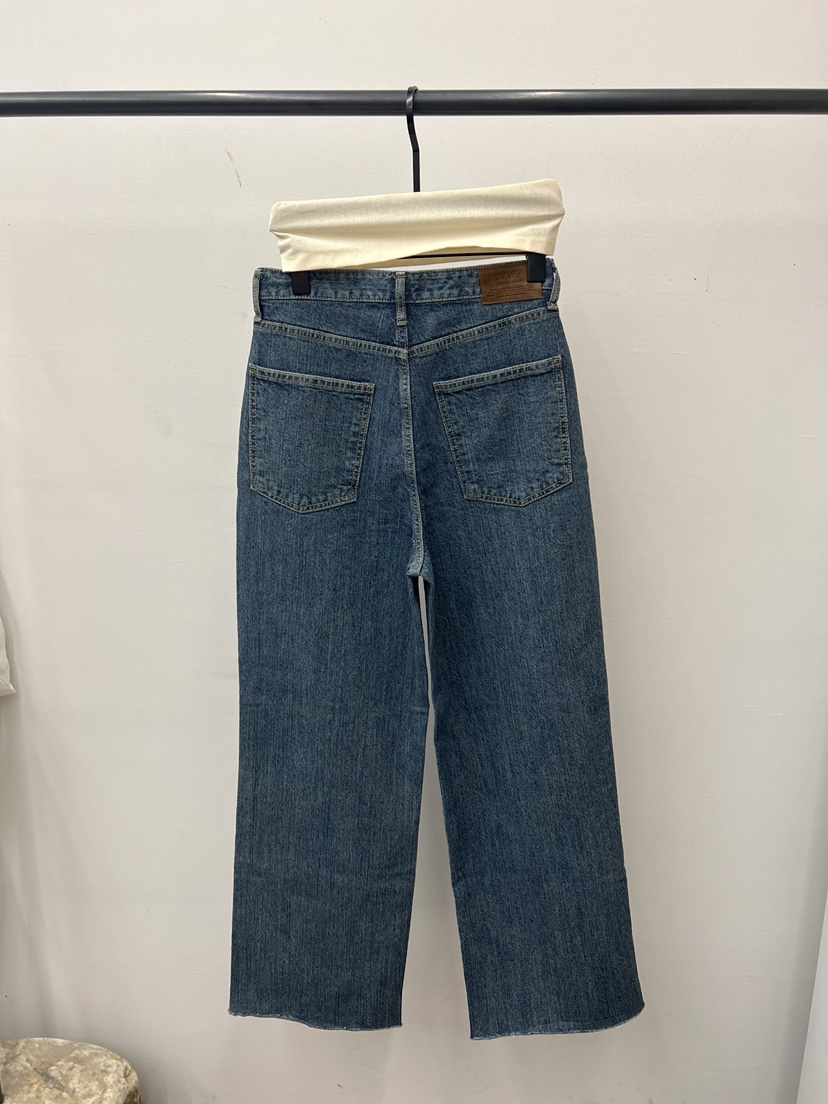 UNANSWERED-MYSTERY/FIFO韓國代購女裝新款時尚人氣牛仔褲UNANSWERED-MYSTERY/FIFO牛仔褲