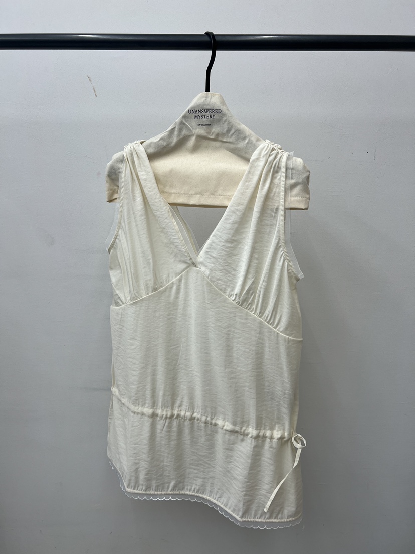 UNANSWERED-MYSTERY/FIFO韓國代購女裝新品人氣吊帶背心UNANSWERED-MYSTERY/FIFO吊帶/背心圖色1