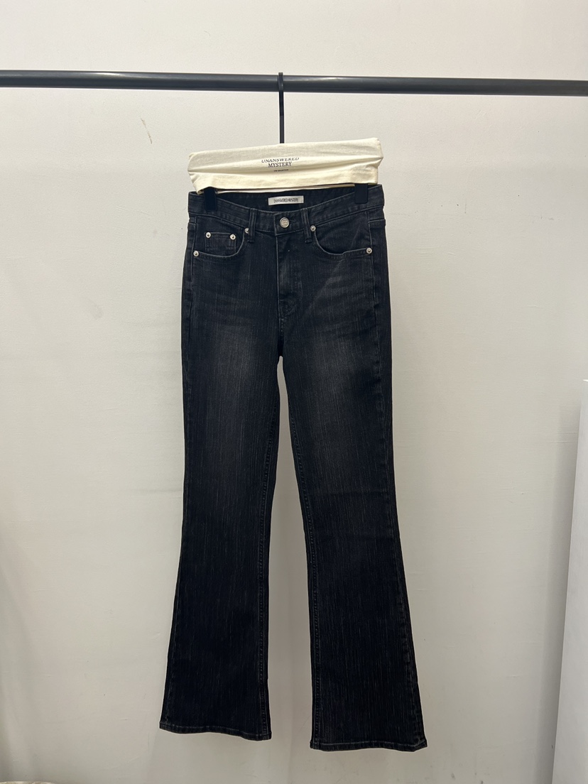 UNANSWERED-MYSTERY/FIFO韓國代購女裝新款職業牛仔褲喇叭UNANSWERED-MYSTERY/FIFO牛仔褲圖色1