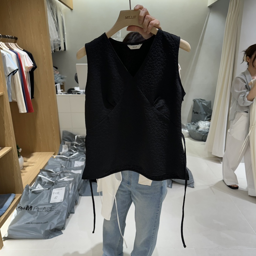 MILLIF韓國直郵實拍女士新款人氣職業時尚吊帶背心花朵褶皺MILLIF吊帶/背心圖色2